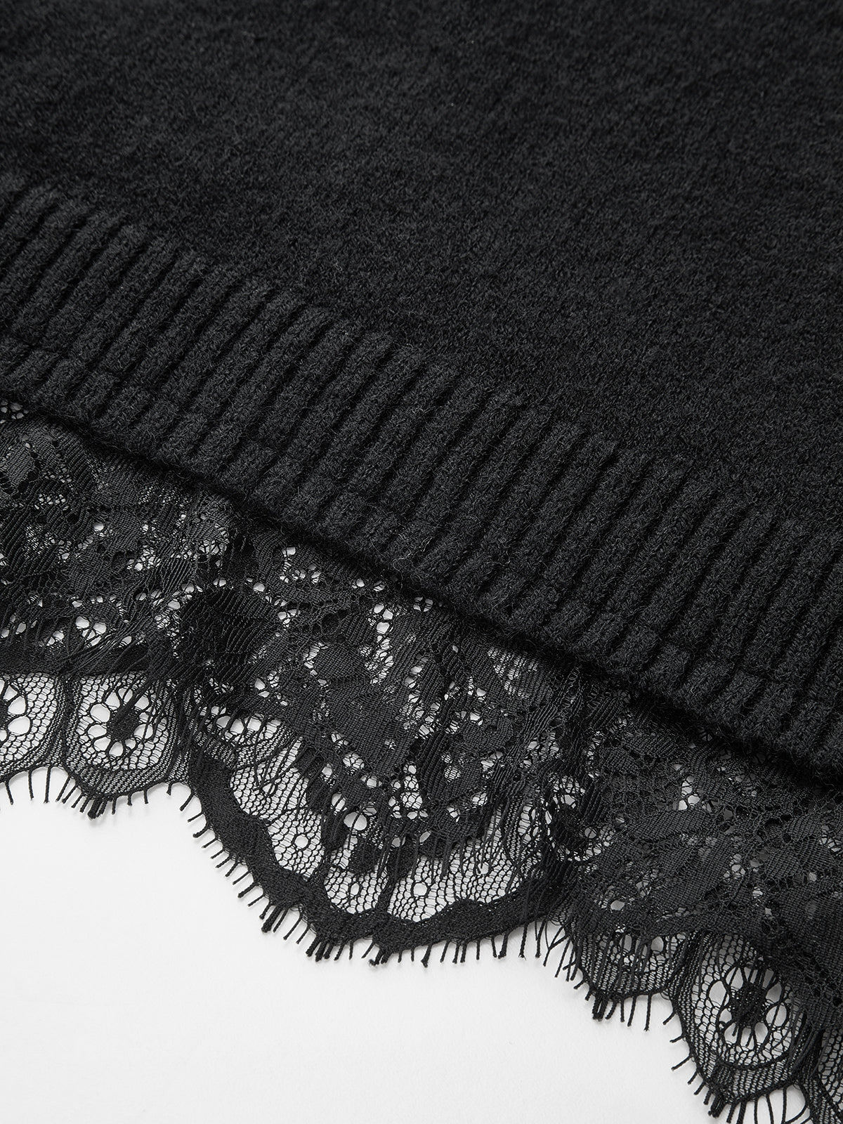 Pull en maille fendu au dos avec garniture en dentelle