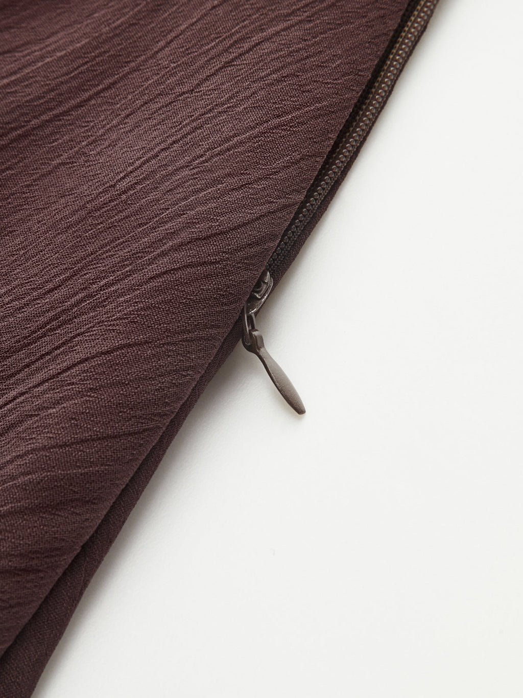 Jupe mi-longue en mousseline asymétrique à volants