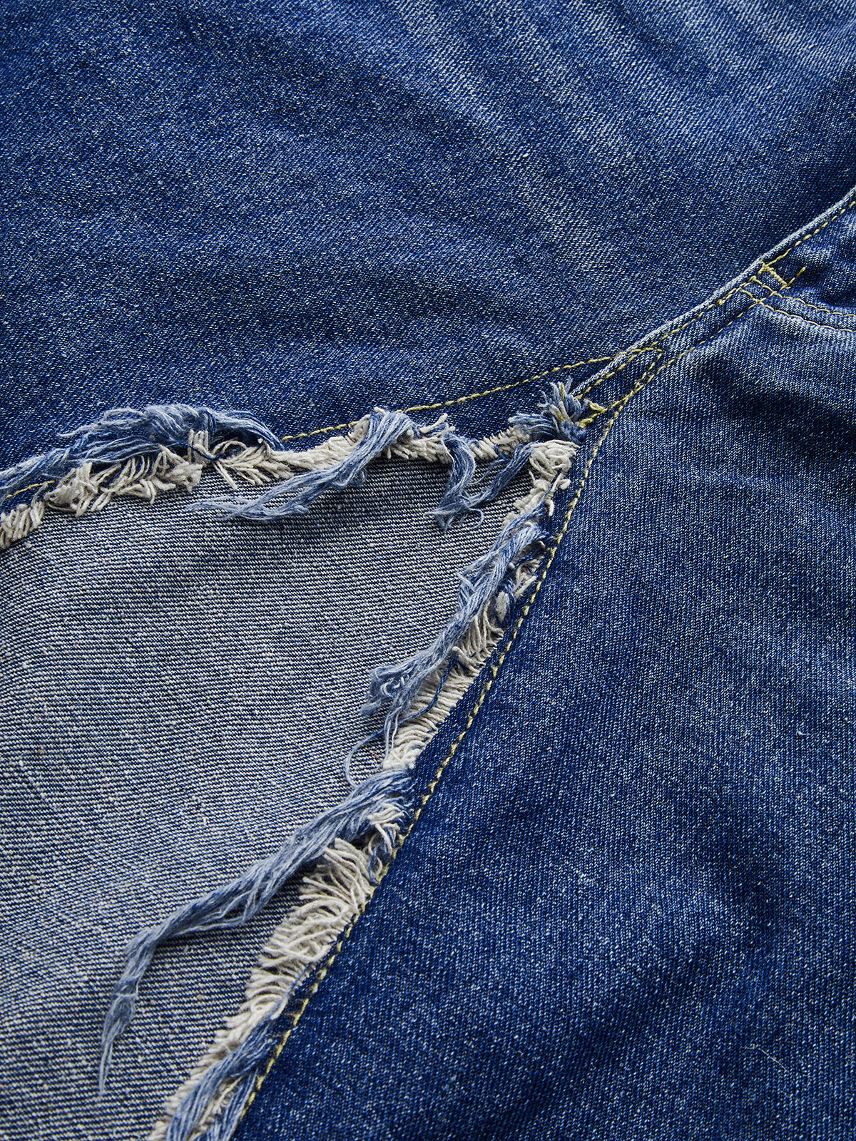 Jupe midi en jean à ourlet effiloché