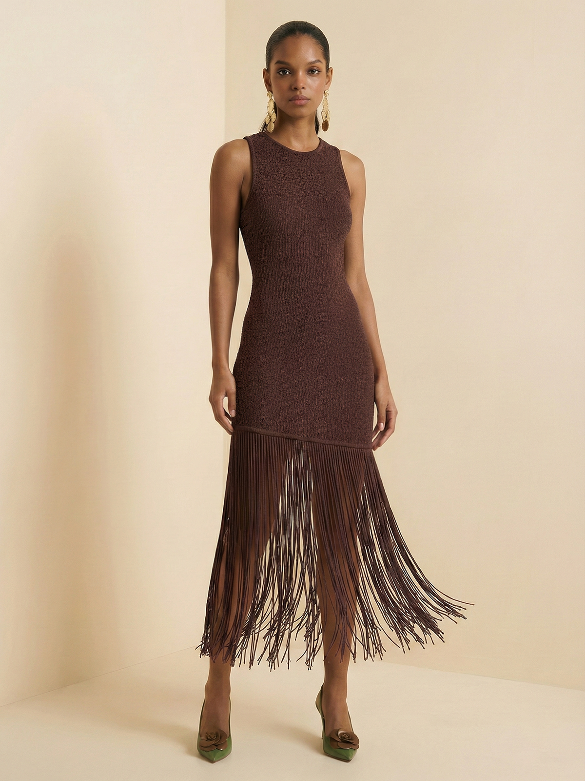 Robe midi sans manches à ourlet frangé et dos nu