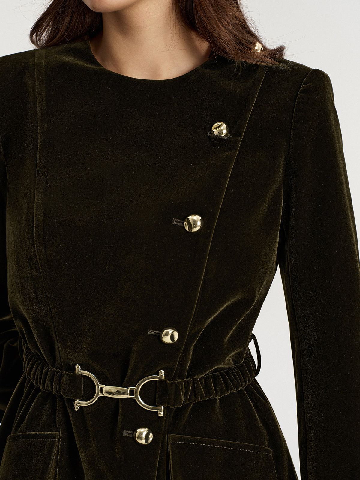 Long blazer asymétrique en velours boutonné avec ceinture