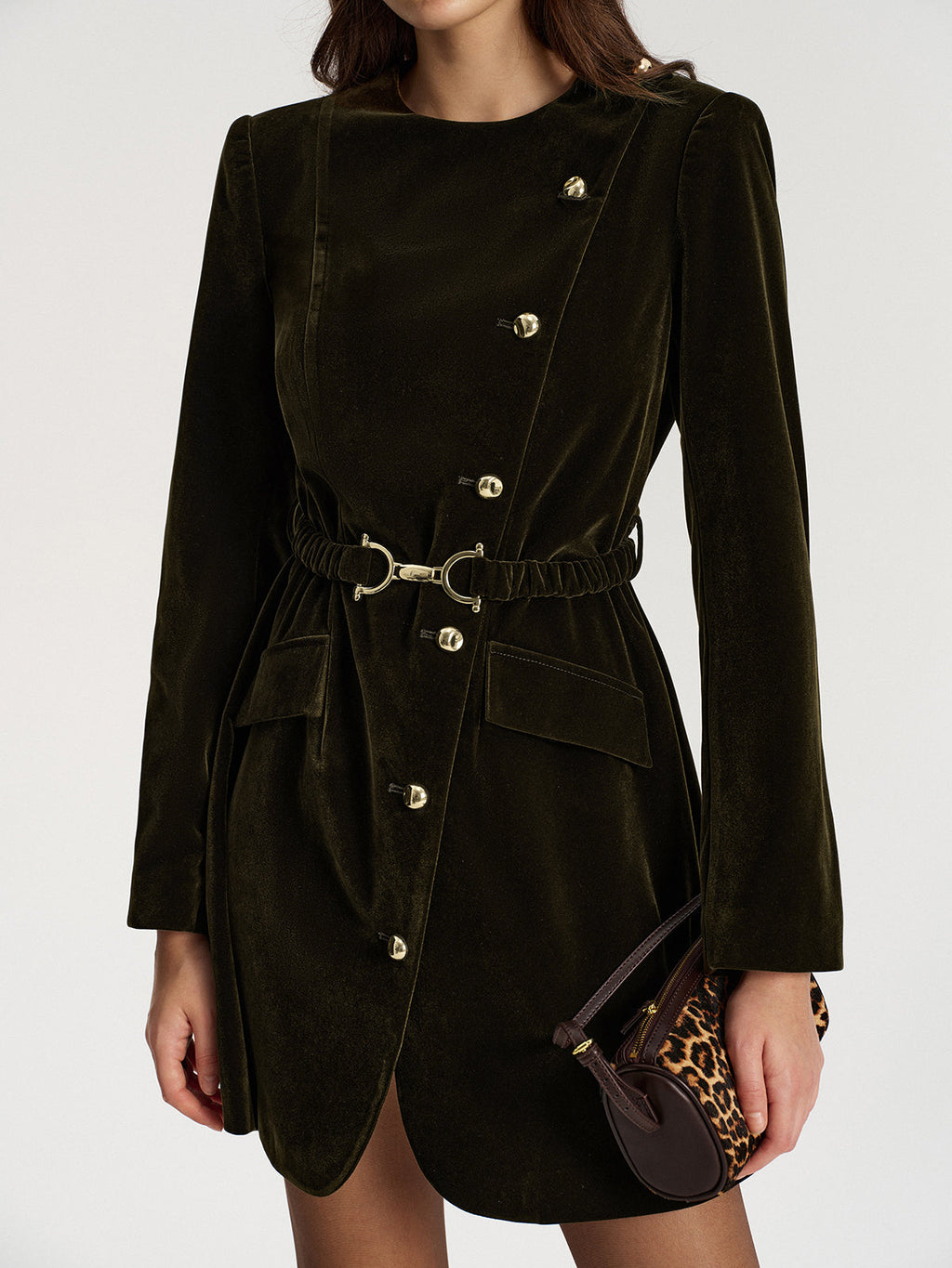 Long blazer asymétrique en velours boutonné avec ceinture