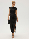 Midi-Satin-Kleid mit Raffung, Schlitz und Spitzenbesatz