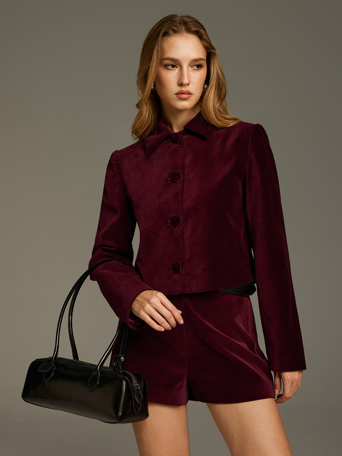Samtjacke mit Knopfleiste