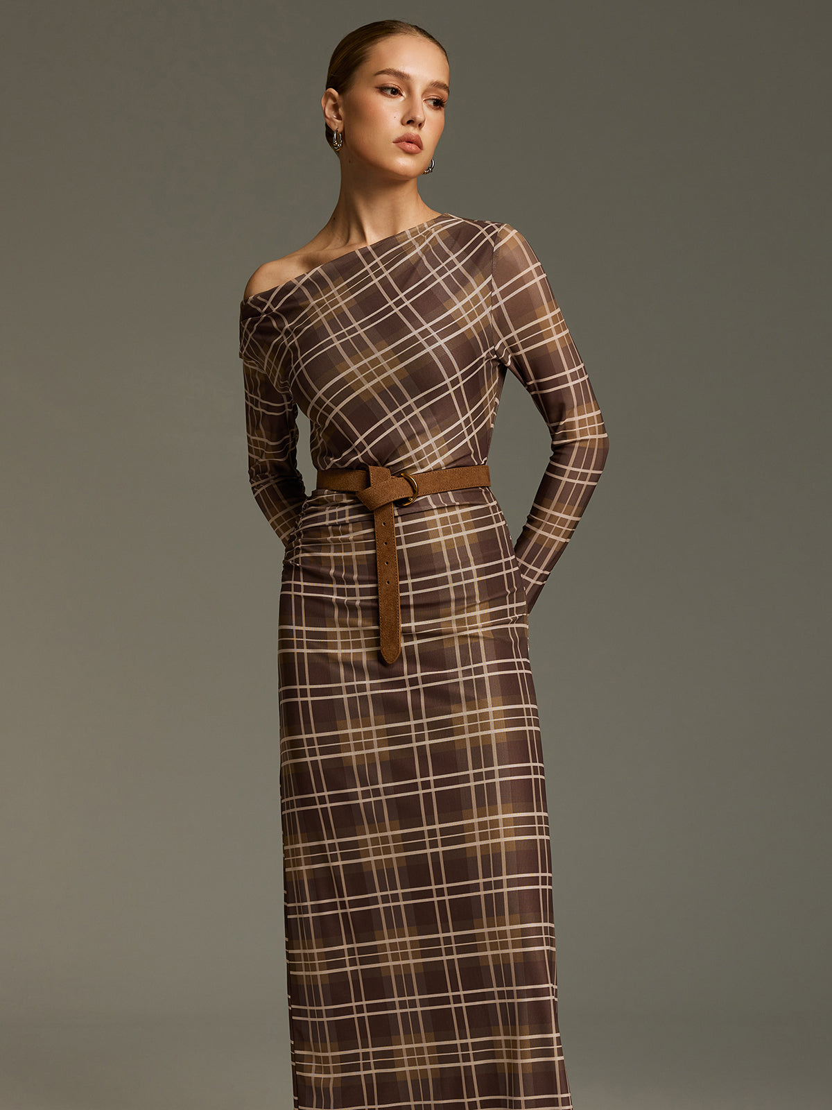 Kariertes Netz-Maxikleid schulterfrei ohne Gürtel