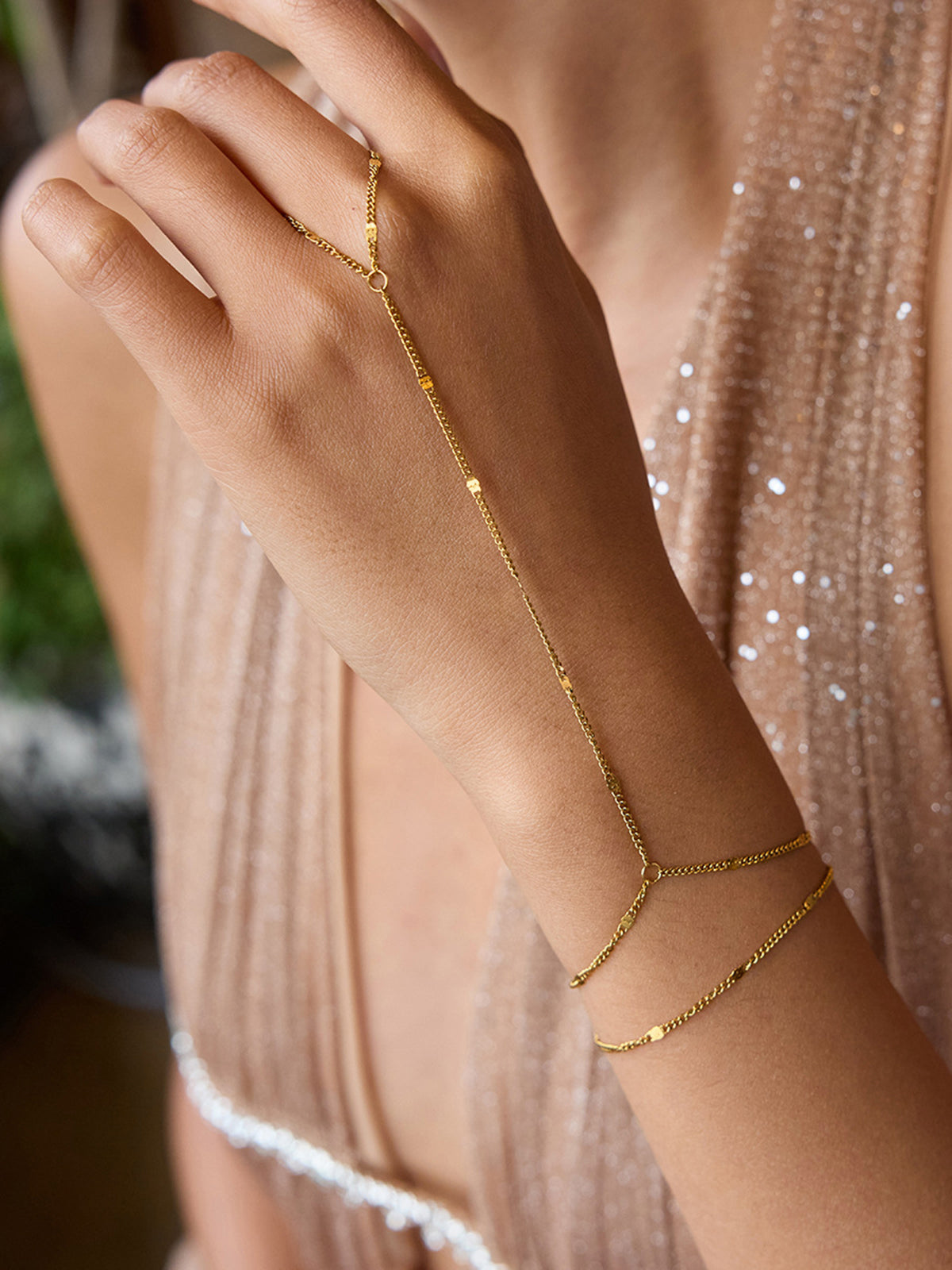 Goldfarbenes Ketten-Fingerarmband