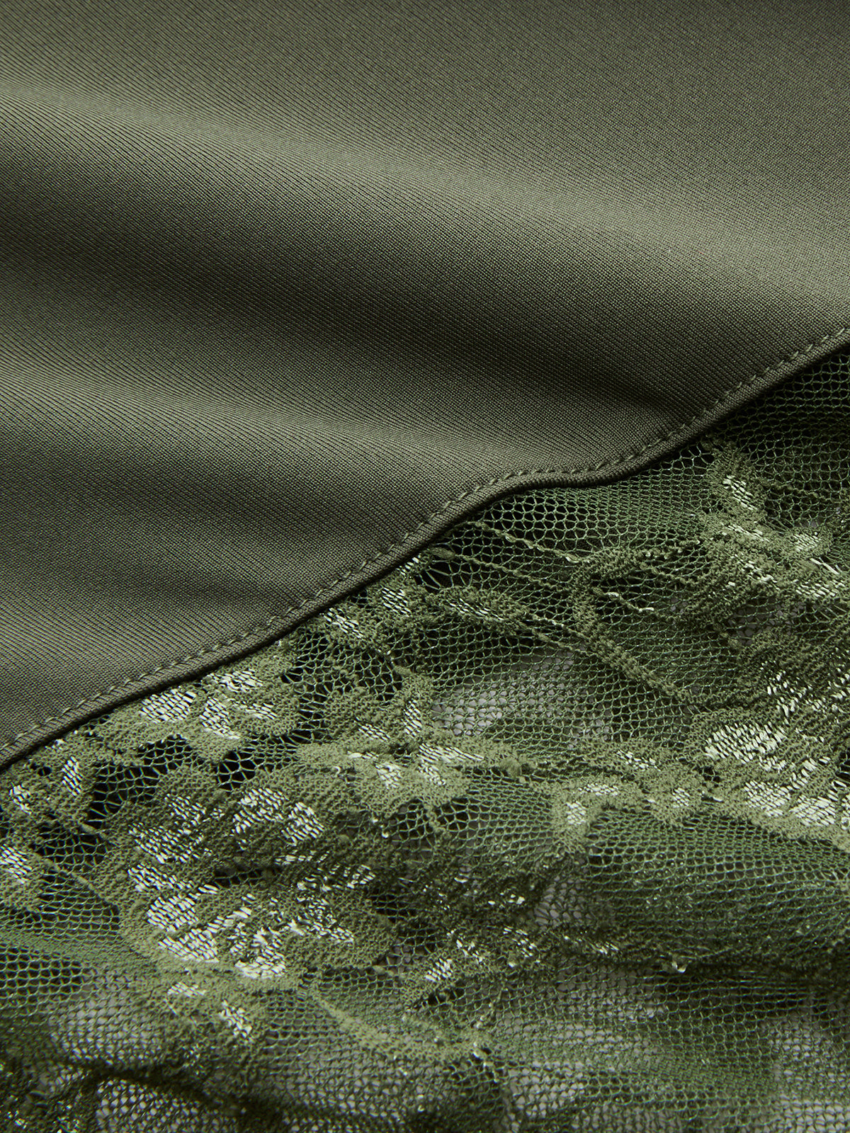 Body à manches courtes avec empiècements en dentelle