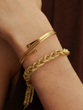 Goldfarbenes geflochtenes Kettenarmband