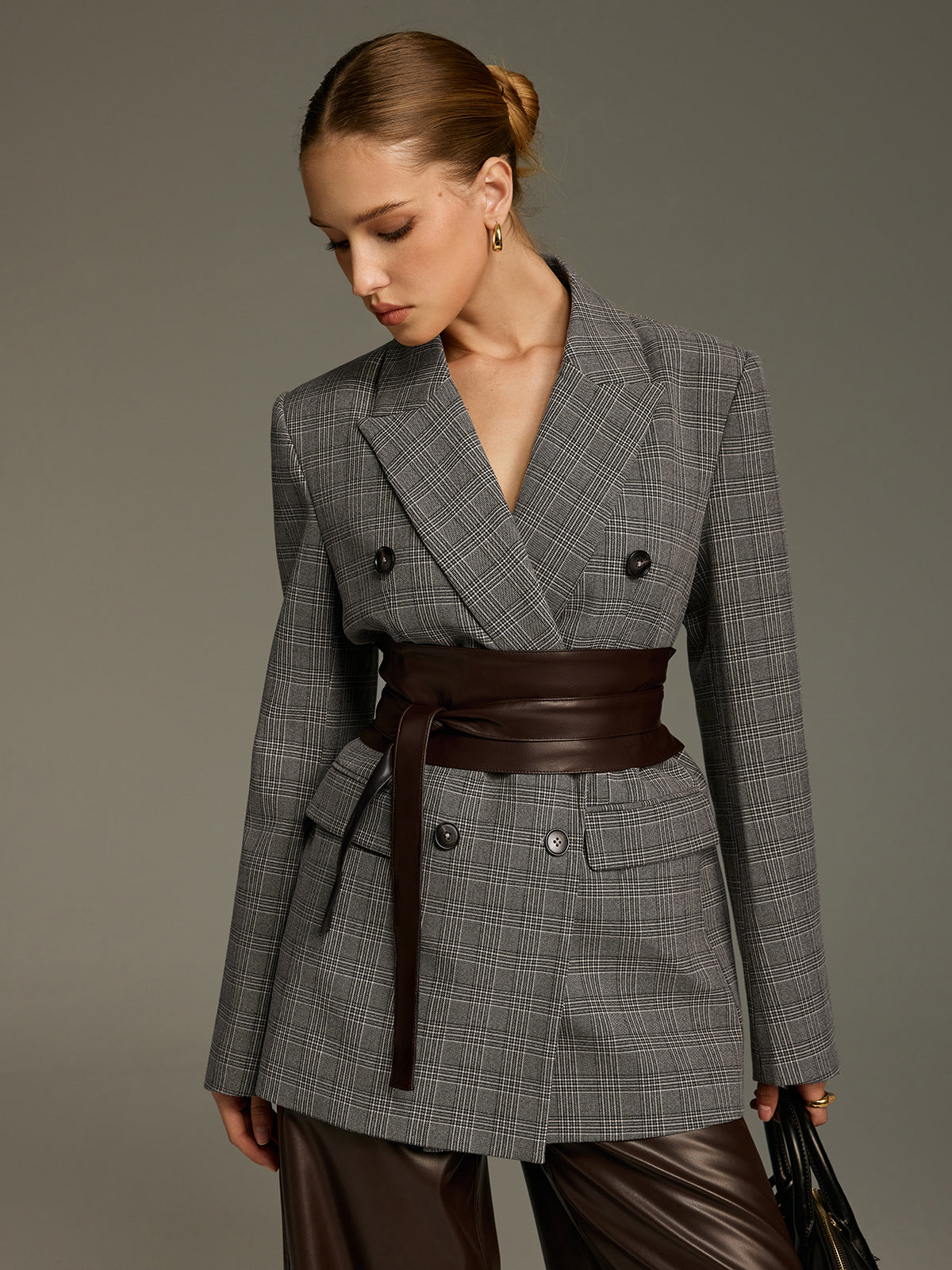 Karierter Zweireiher-Blazer mit Taillengürtel