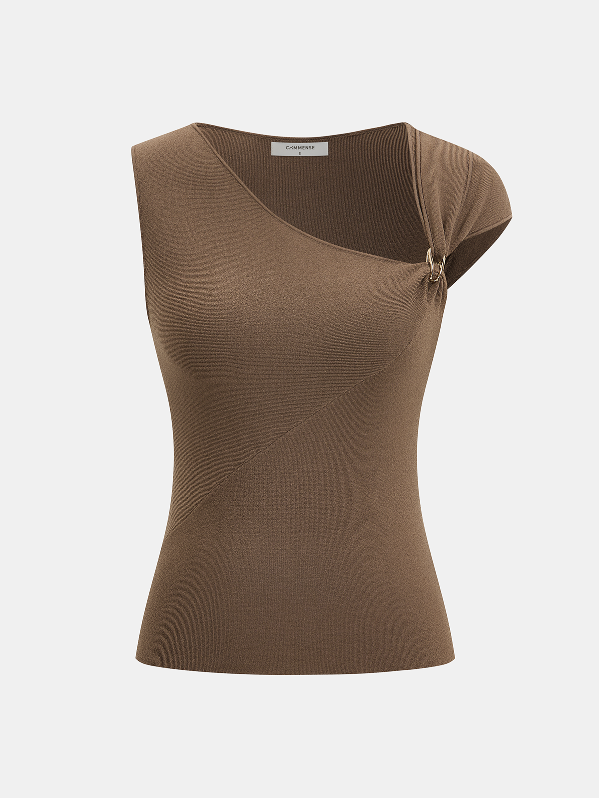 Stricktop mit asymmetrischem Ausschnitt und Metallschnalle