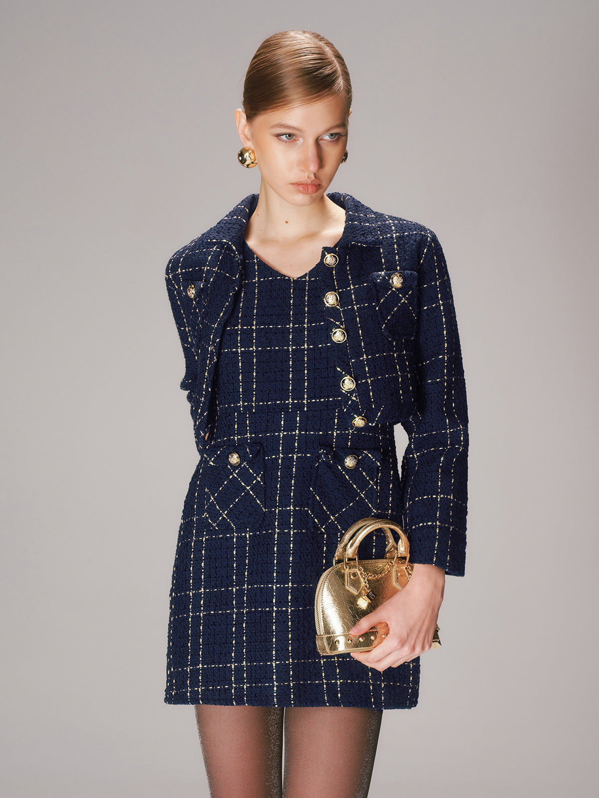 Ensemble veste courte en tweed et mini-robe