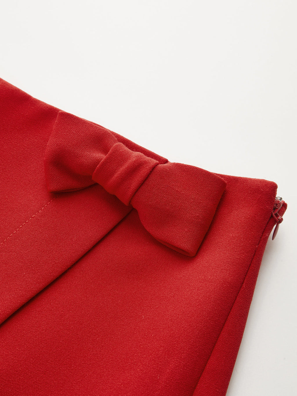 Schort mit Schleifendetail und asymmetrischem Wickeldesign