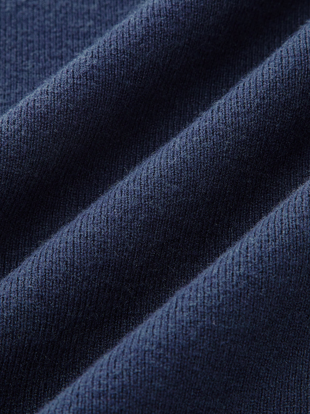 Ensemble deux pièces tricoté haut manches longues et capelet