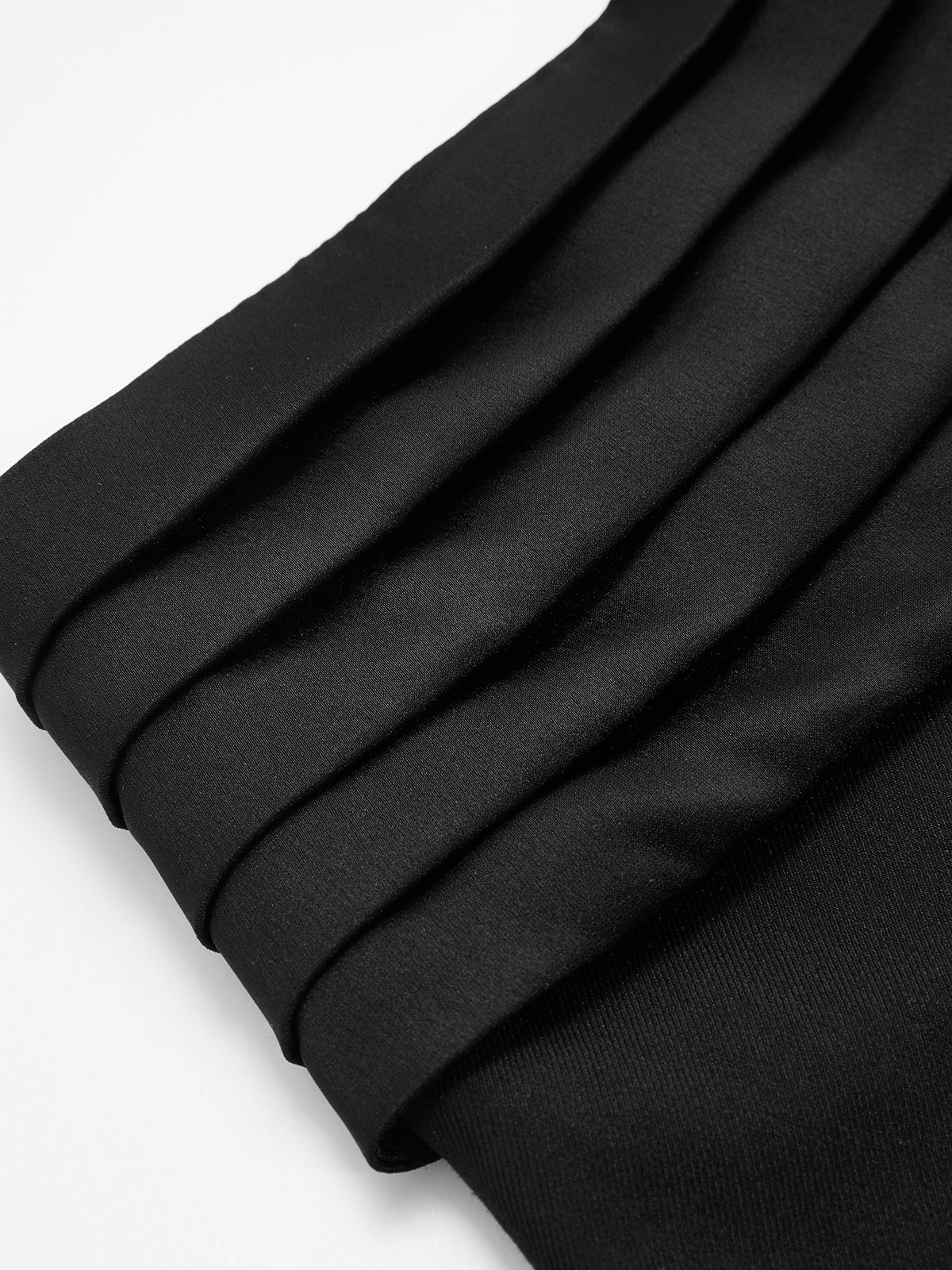 Pleated Waistband Tailored Shorts