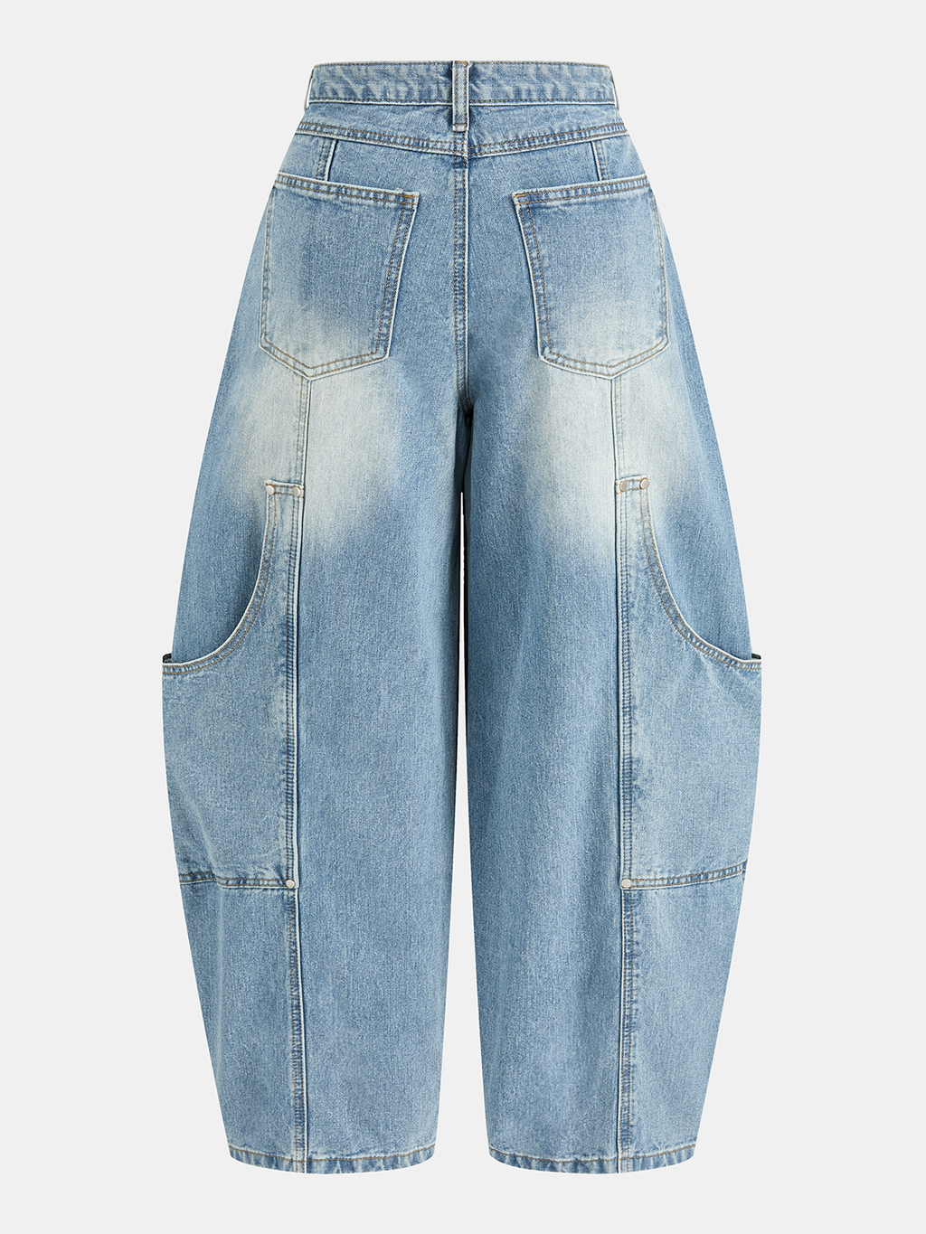 Cargo-Jeans mit gebogenem Bein