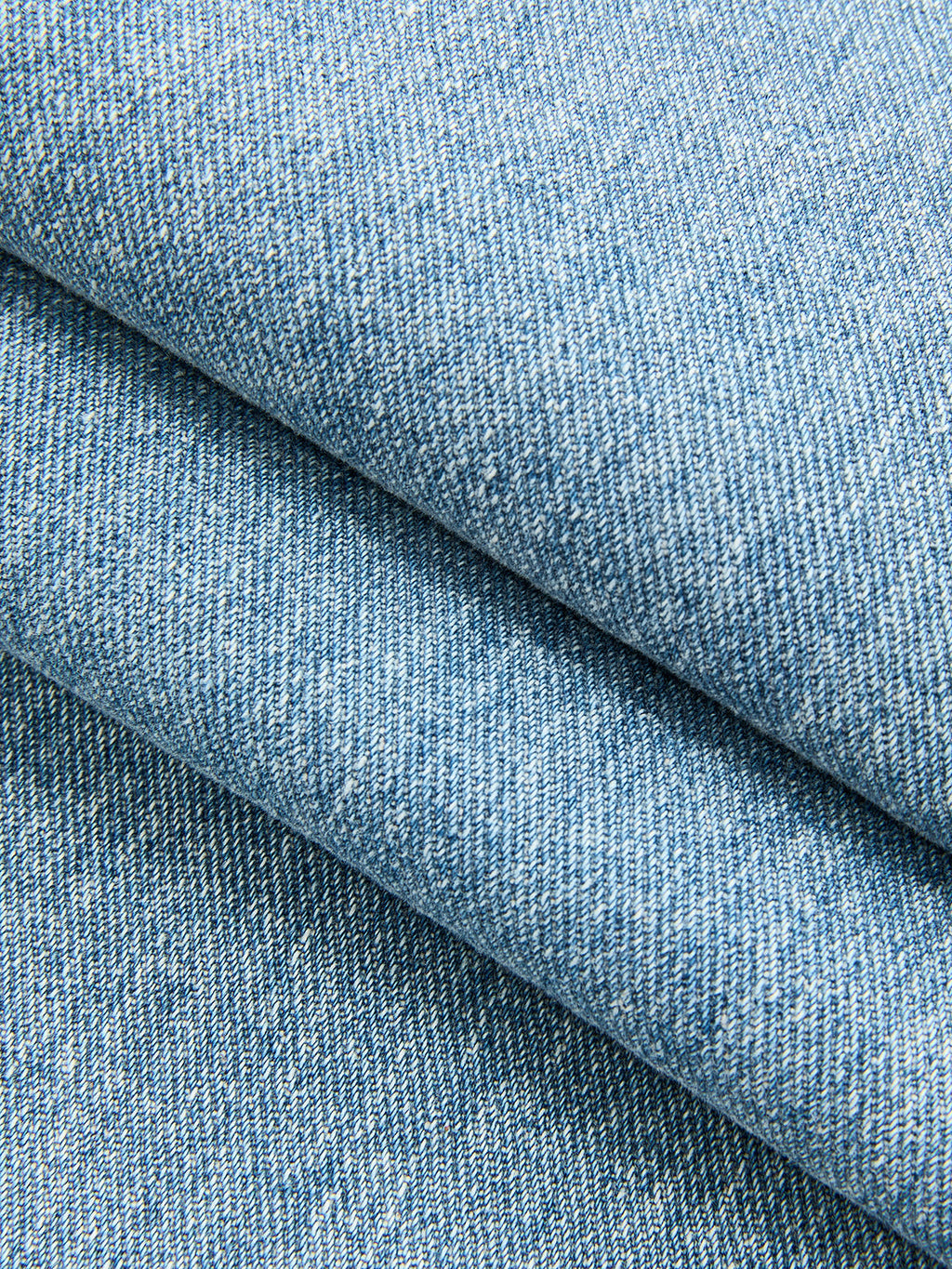 Cargo-Jeans mit gebogenem Bein