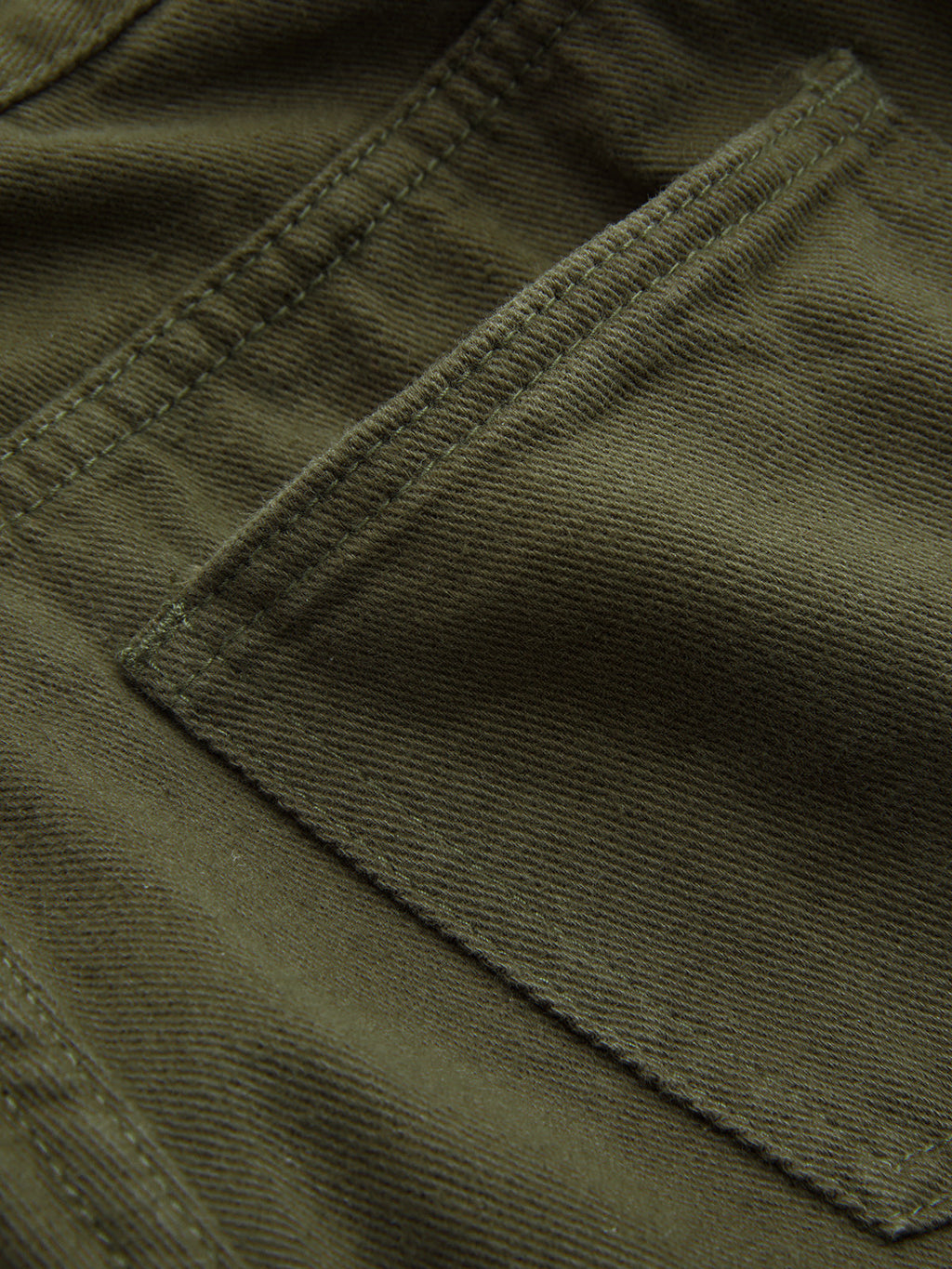 Jean taille haute large avec empiècements superposés