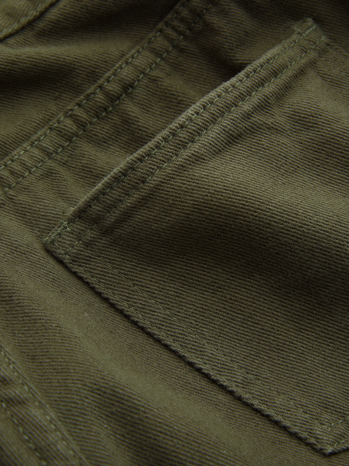 Overlay-Panel-Jeans mit weitem Bein und mittlerer Bundhöhe