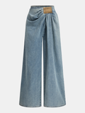 Pantalon en jean asymétrique à fronces et jambes larges