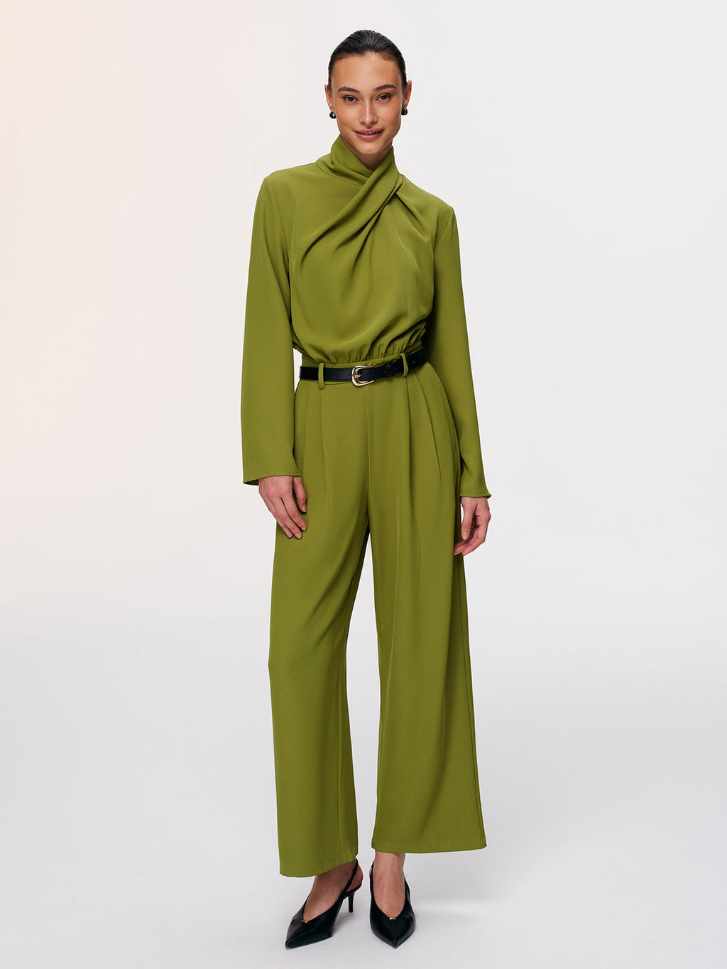 Combinaison pantalon large torsadée à la taille et ceinturée