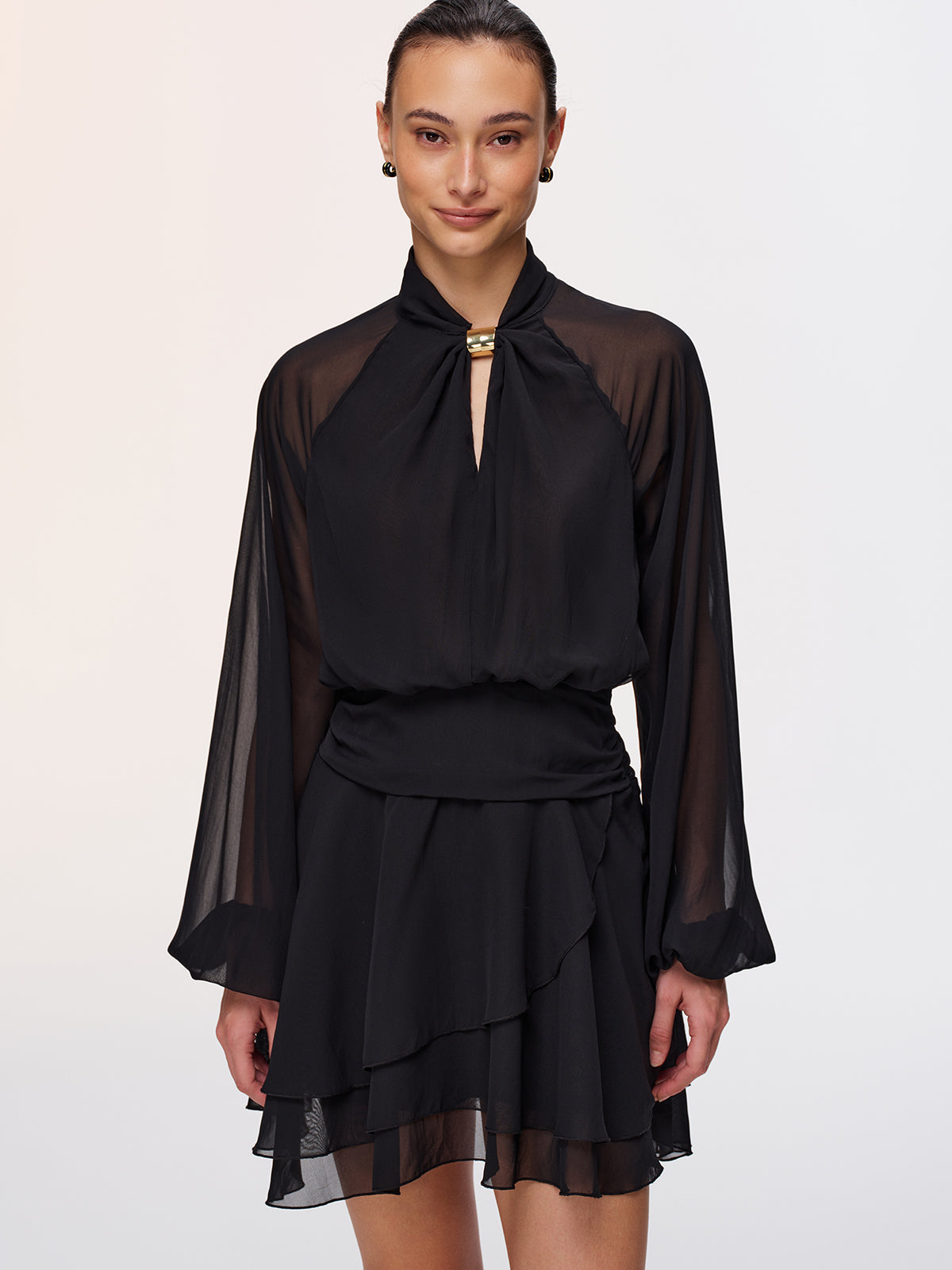 Mini-Chiffonkleid mit Metall-Detail und halbtransparenter Optik