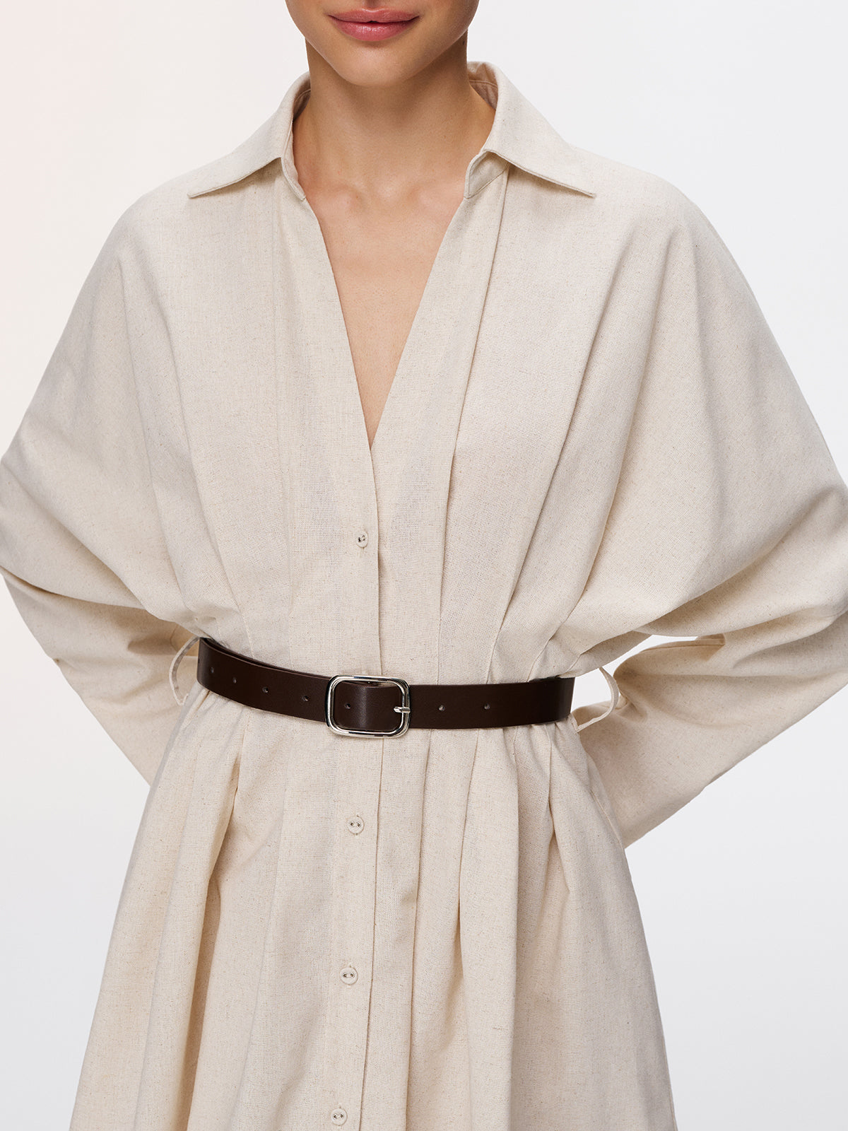 Robe chemise ceinturée en coton et lin plissé