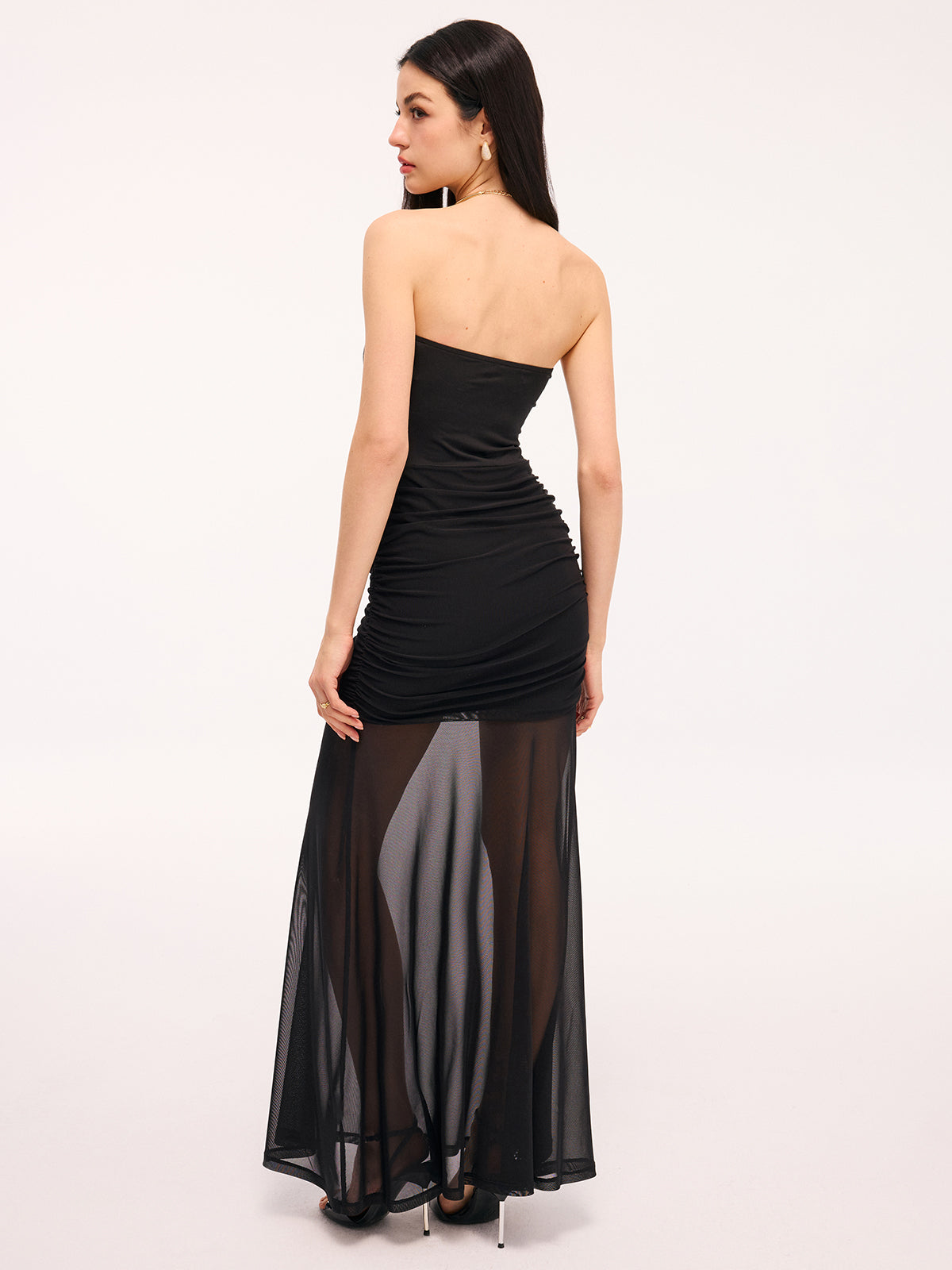 Maxikleid trägerlos mit Raffung und Mesh-Einsatz