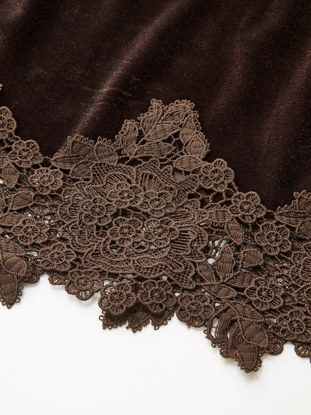 Débardeur en velours garni de dentelle