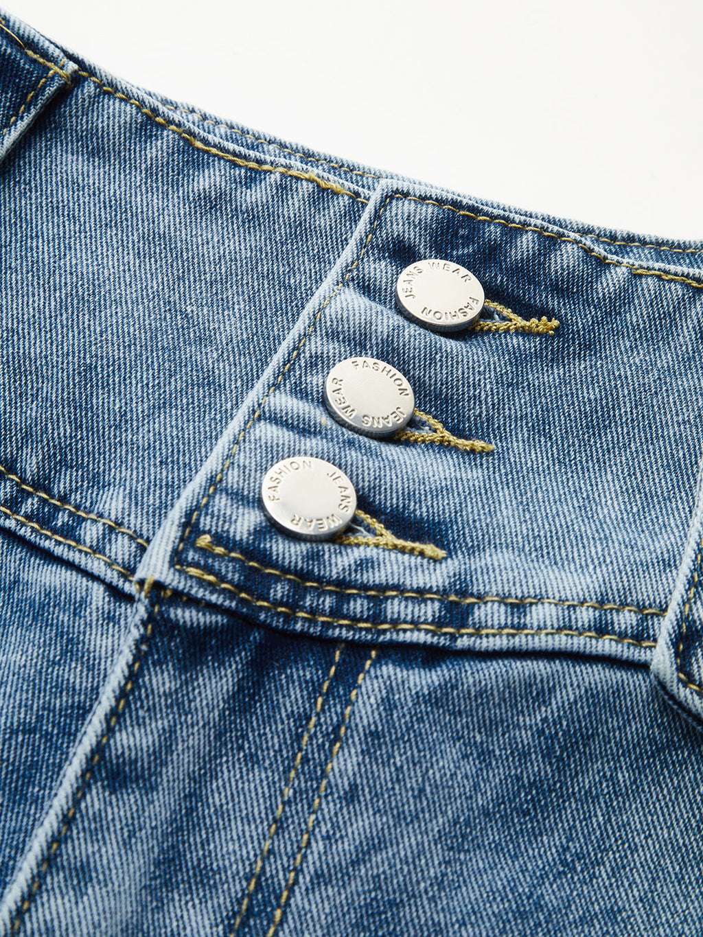 Jean large taille haute avec détails boutonnés
