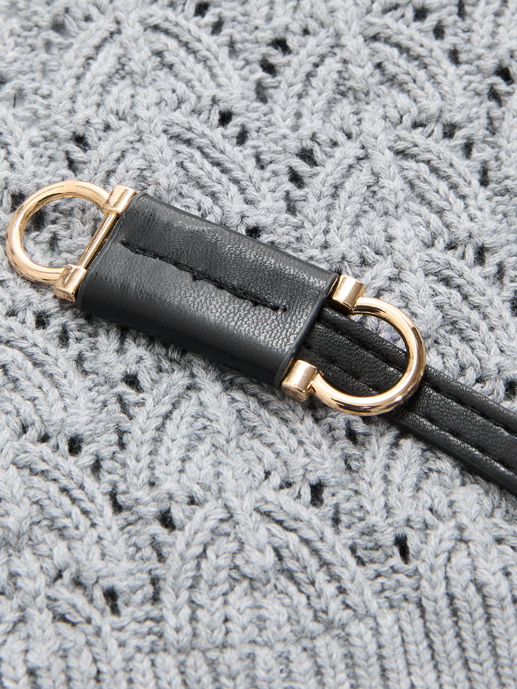 Haut en maille à encolure festonnée avec ceinture