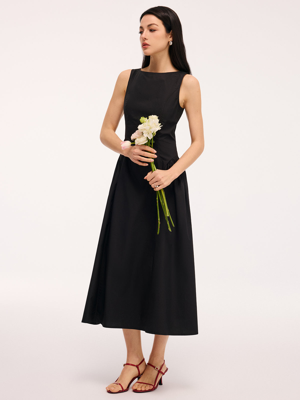Robe longue en coton sans manches dos nu à ourlet parapluie