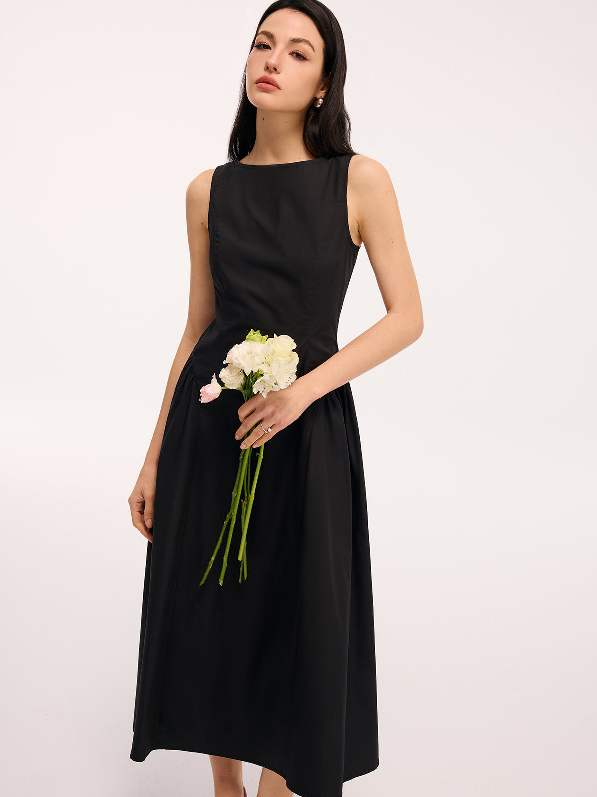 Robe longue en coton sans manches dos nu à ourlet parapluie