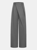 Asymmetrische Faltenhose mit weitem Bein