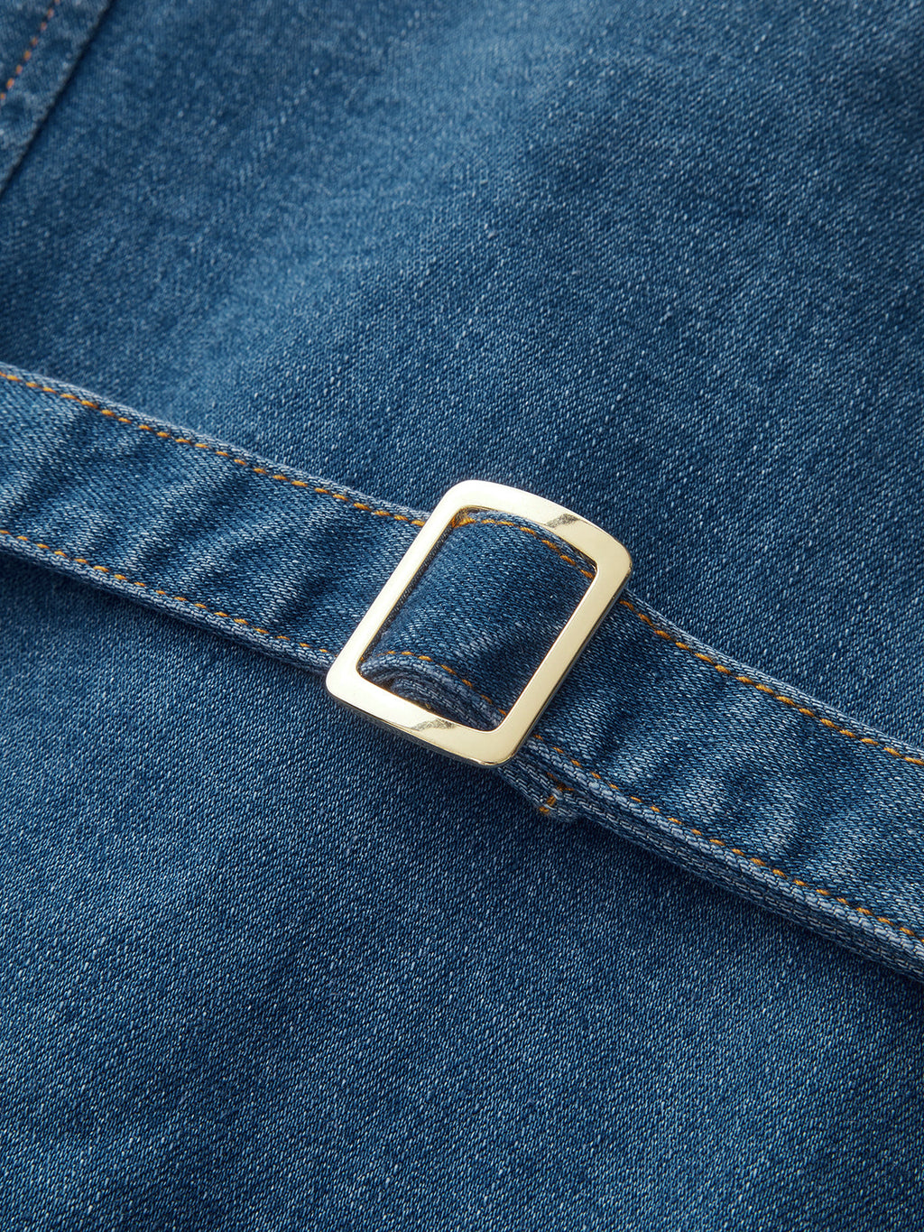 Robe longue en jean à licou boutonnée sur le devant