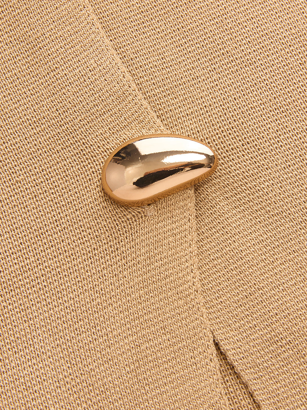 Ensemble haut tricot col en V et jupe plissée