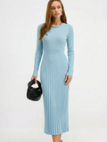Robe longue en maille côtelée à manches longues