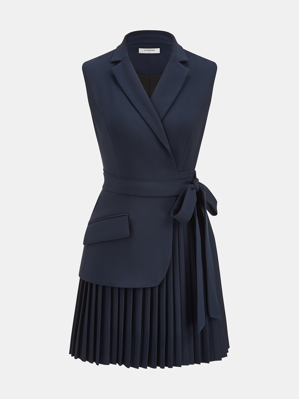 Robe blazer plissée sans manches avec ceinture