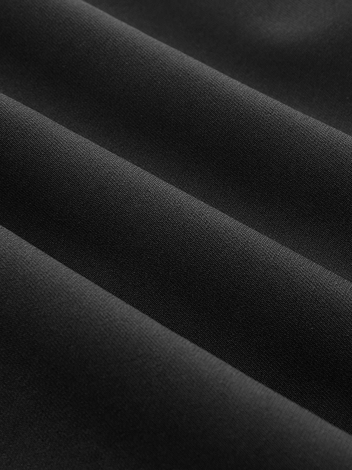 Robe courte sans manches à ourlet plissé et détails boutonnés