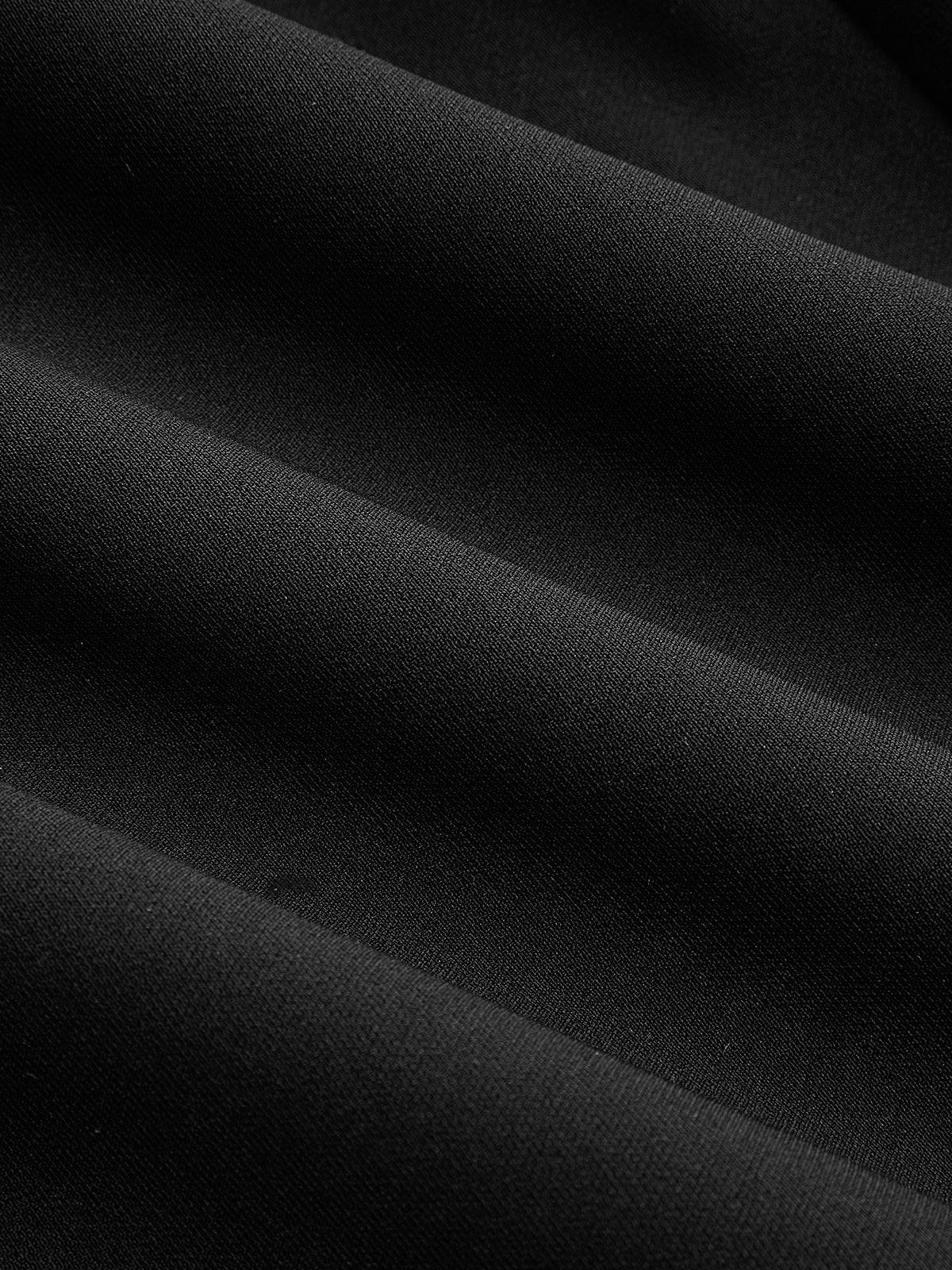 Robe moulante midi sans manches fendue à boucles