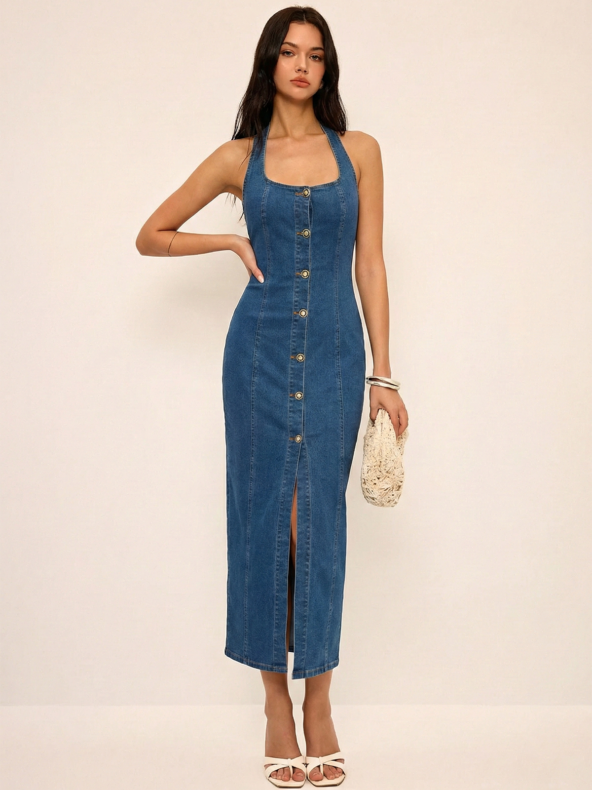 Robe longue en jean à licou boutonnée sur le devant