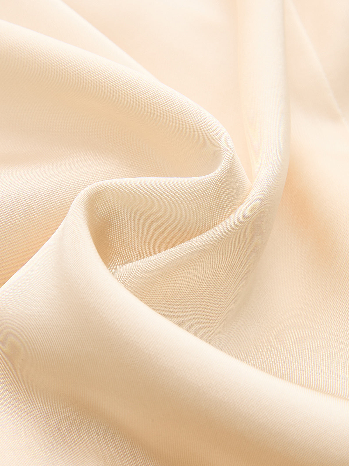 Ärmelloses Midikleid aus Satin mit Raffung und Schlitz