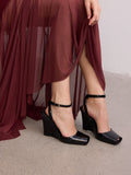 Chaussures compensées à bout carré et bride de cheville