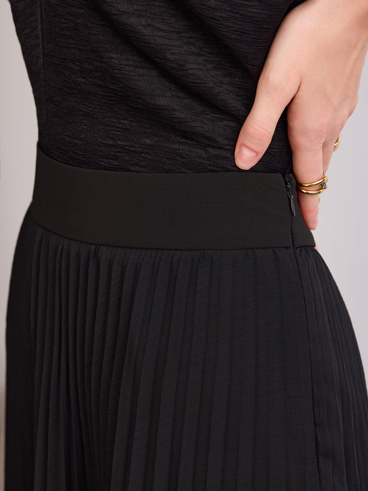 Textured Top & Pleated Maxi Skirt Set