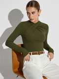 Langärmliges Strickoberteil mit verdrehtem Detail vorne