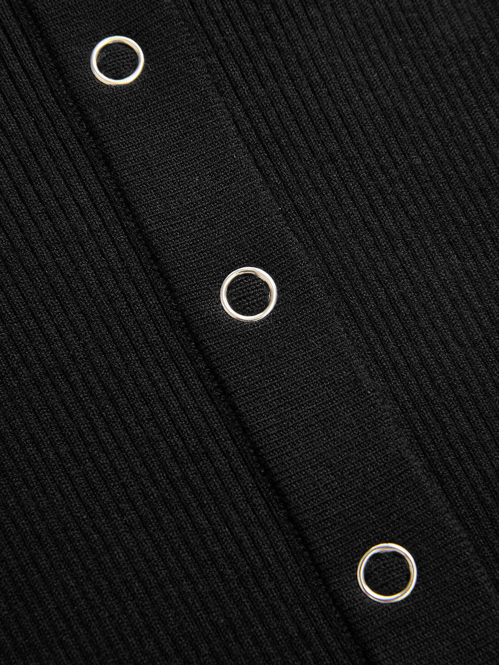 Robe bodycon en tricot sans manches boutonnée sur le devant