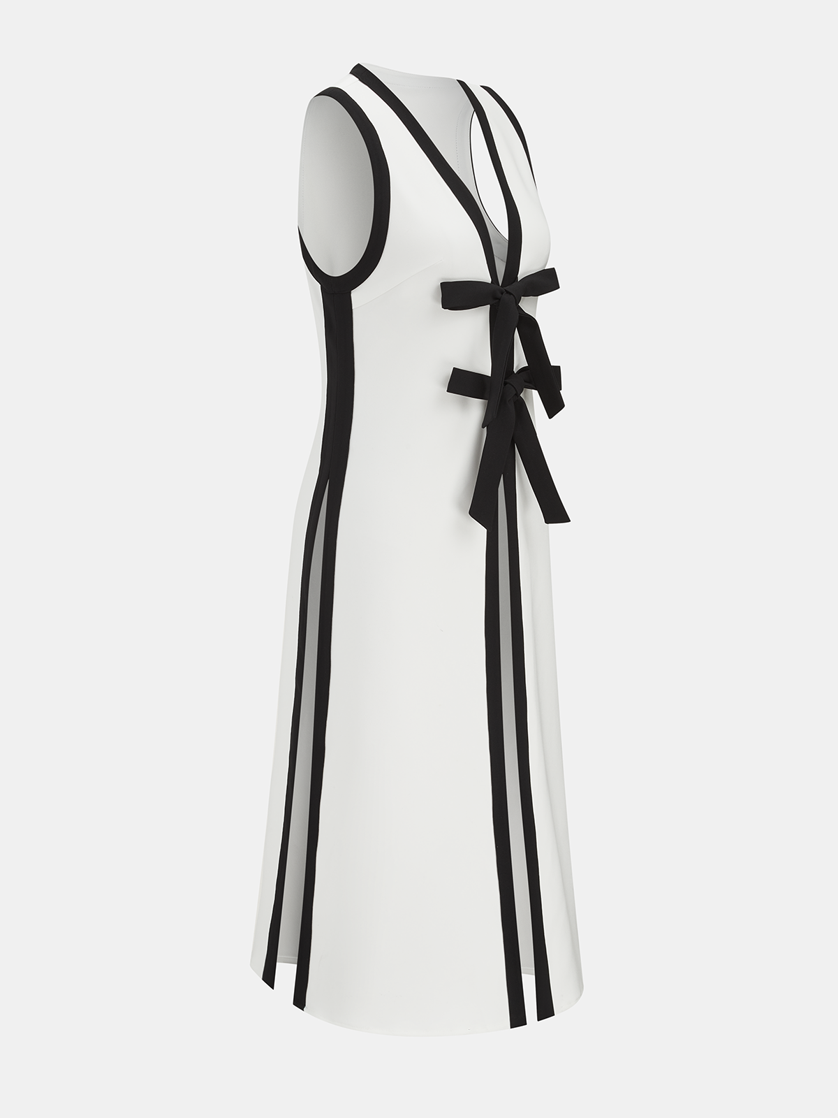 Anzugset mit Weste mit Bindegürtel und Hose