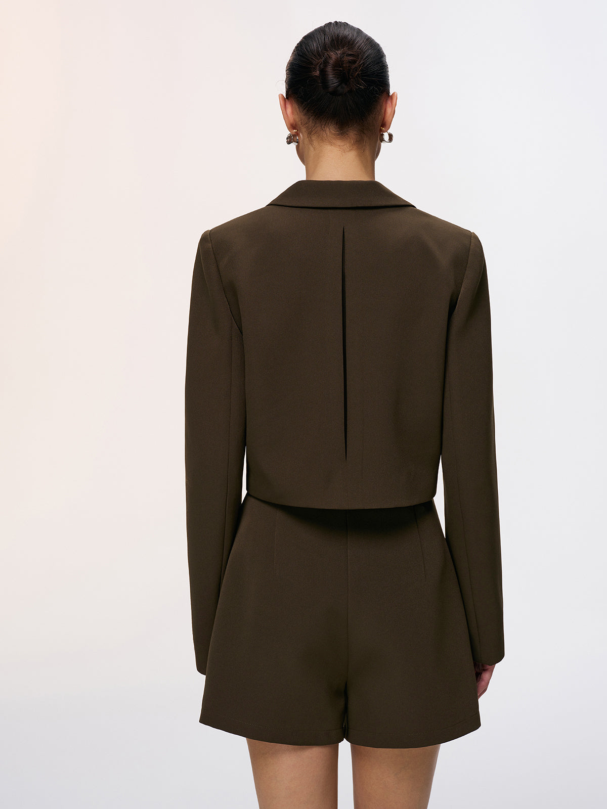 Ensemble blazer court et short plissé