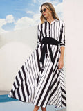 Gestreiftes Hemd-Midikleid mit Gürtel
