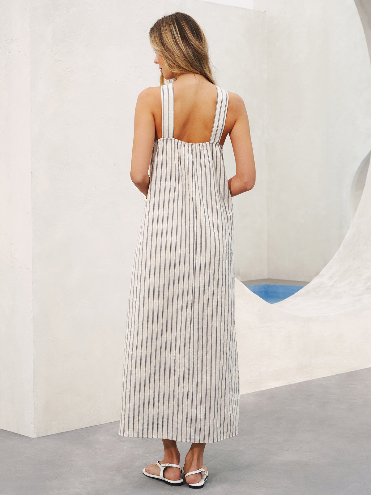 Robe longue dos nu en coton et lin rayée