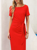 Robe mi-longue à manches courtes et nœud à la taille